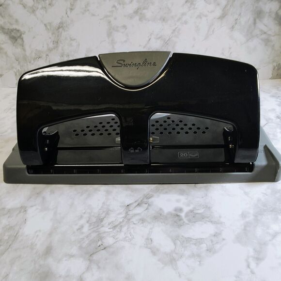 Swingline SmartTouch Low Force 20 Sheet Capacity 3 Hole Paper Punch Black/Gray - Picture 3 of 16